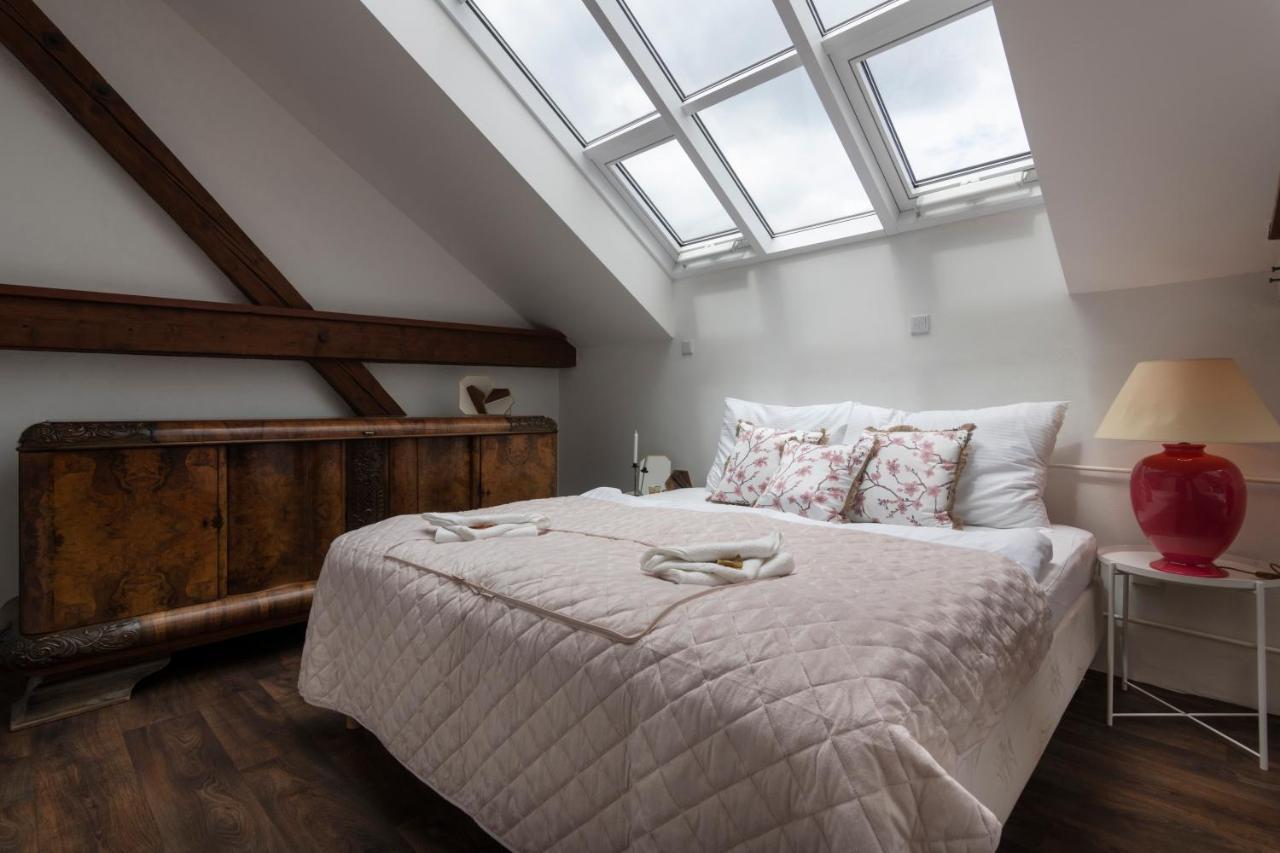 Golden Tree Loft In The Heart Of Prague Apartman Kültér fotó