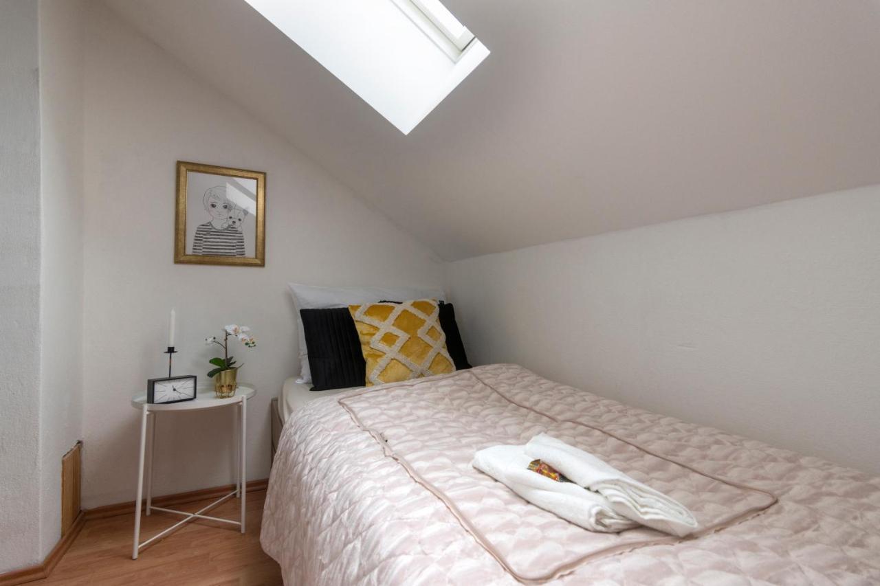 Golden Tree Loft In The Heart Of Prague Apartman Kültér fotó